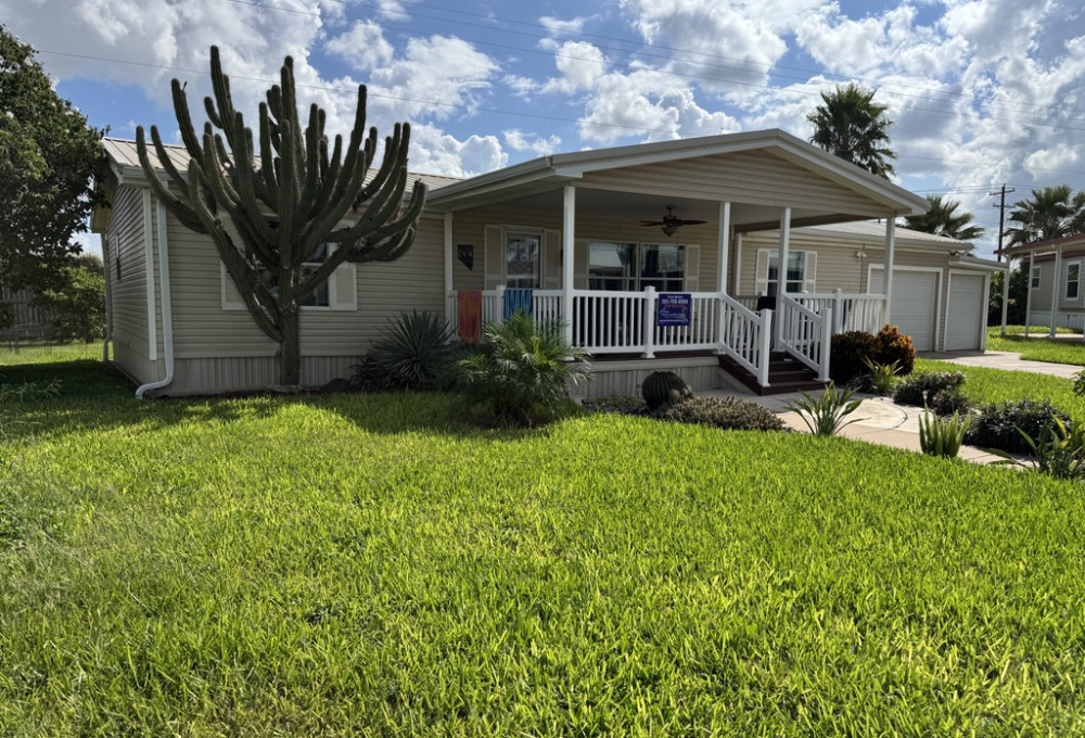 52 Kingston Victoria Palms