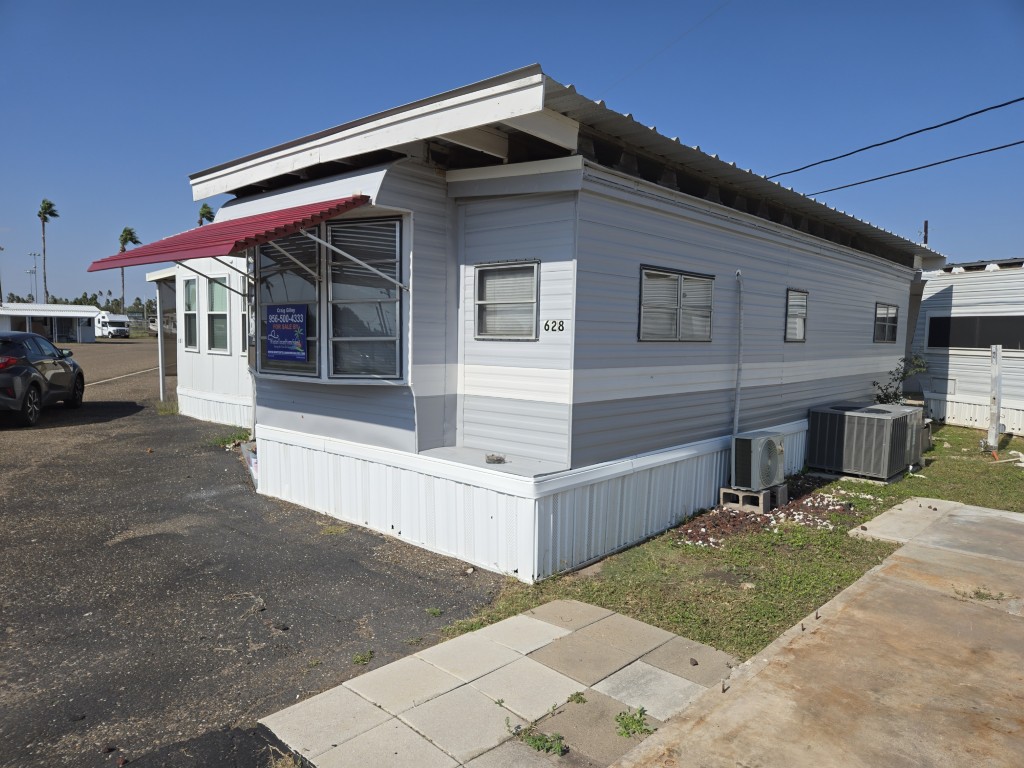 628 Alamo Palms Pics (2)