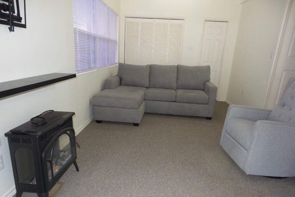 TT 228 NEW INSIDE PICS AFTER MOVED (1)