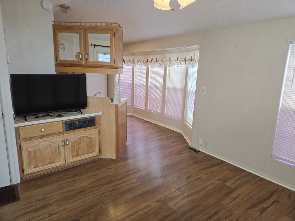 CJ 229 Fun N Sun Pics (6)