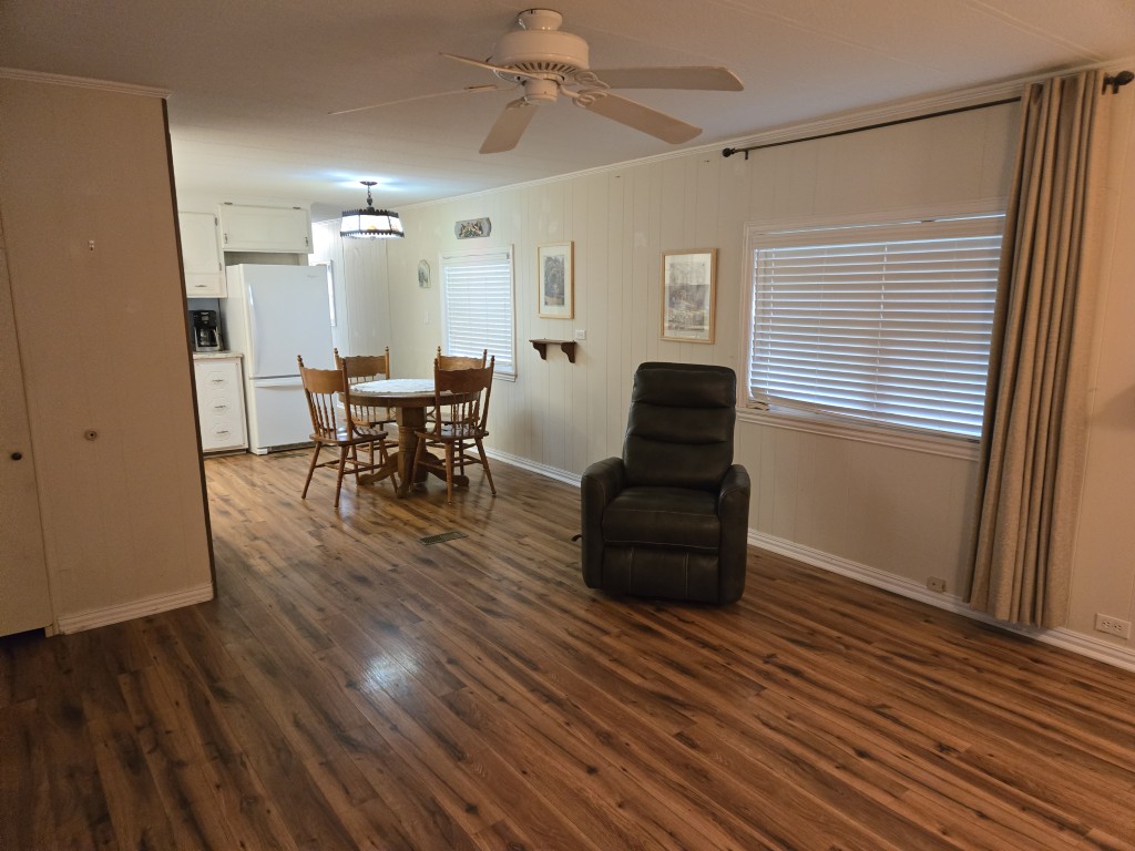 383 Paradise Park Pics (4)