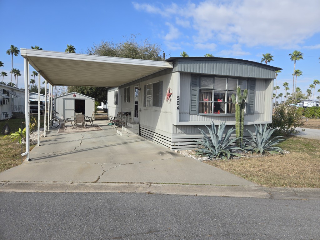 504 Paradise Pics (1)