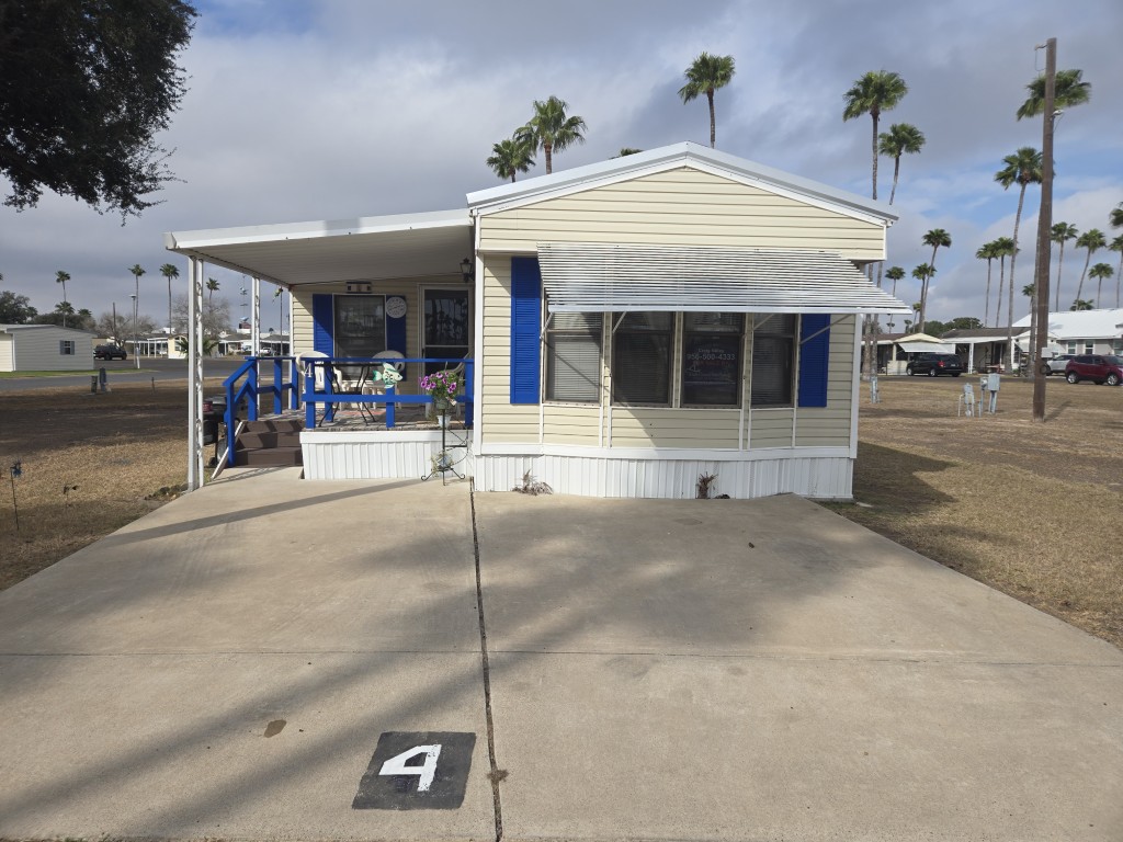 #4 Denver Tropic Star Pics (2)