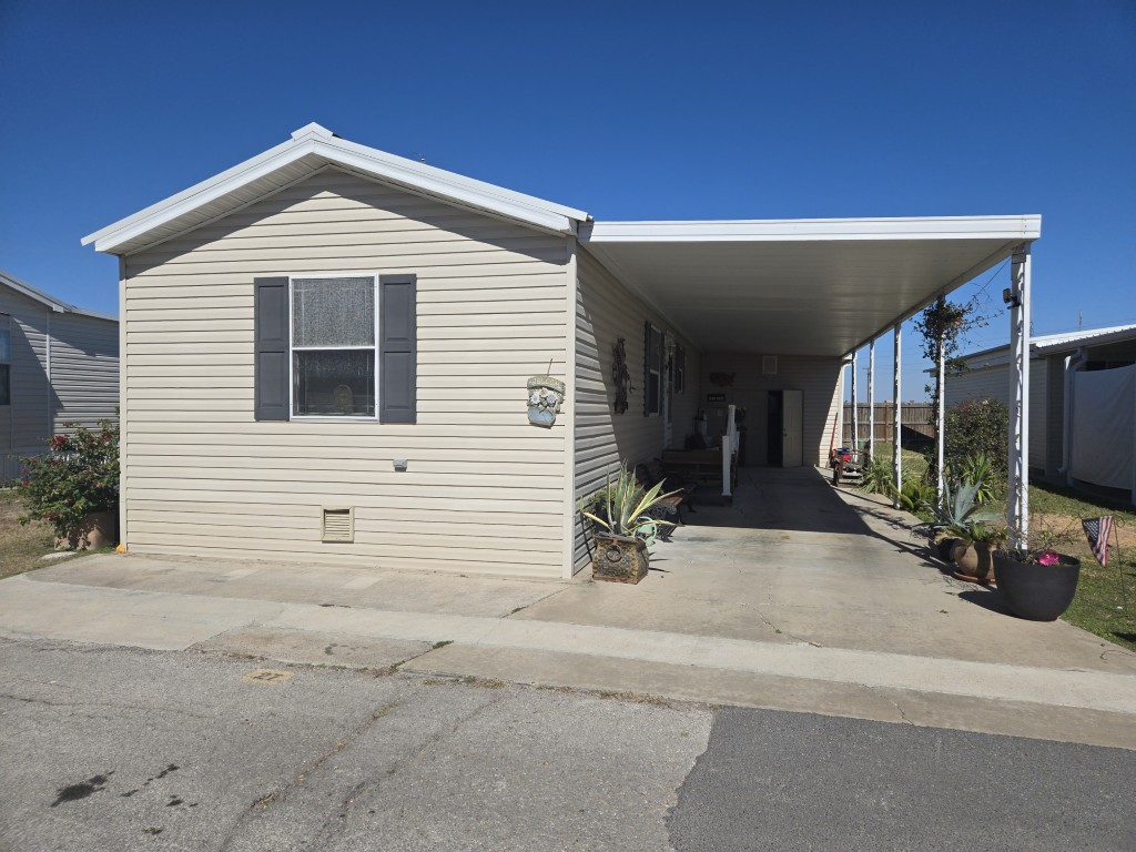 V-27 Fun N Sun Pics (1)