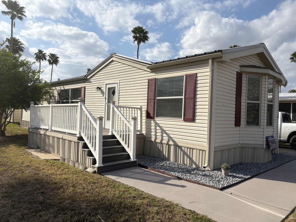 7F3B8193-A1BE-4B1E-9C40-9C73F0240430_1_105_c