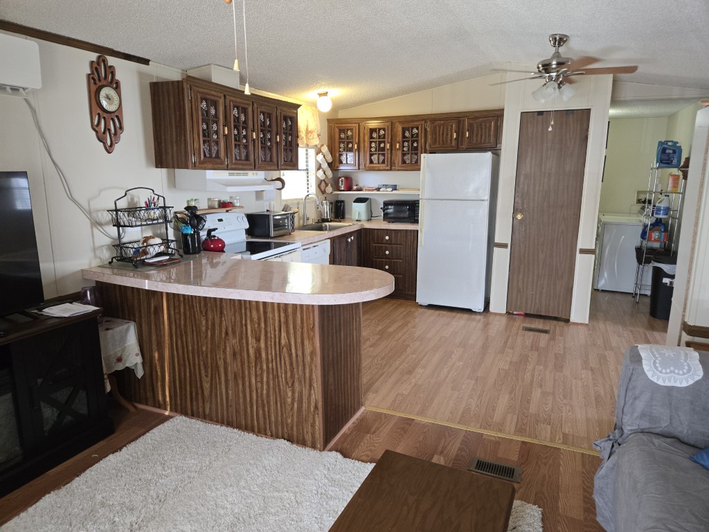 O-38 Fun N Sun Pics (6)